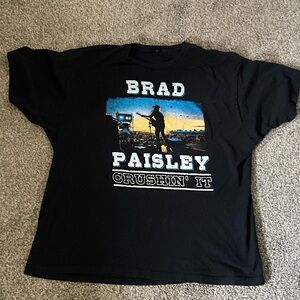 Brad Paisley’s Crushing’ It 2015-2016 tour Black Graphic T-Shirt
